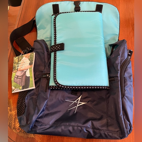 Gemline uptown navy blue convertible diaper bag NWT - Picture 6 of 8